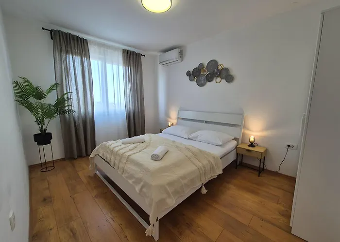 Victory Sea View Apartment